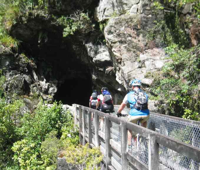 group_charmingcreek_web.jpg