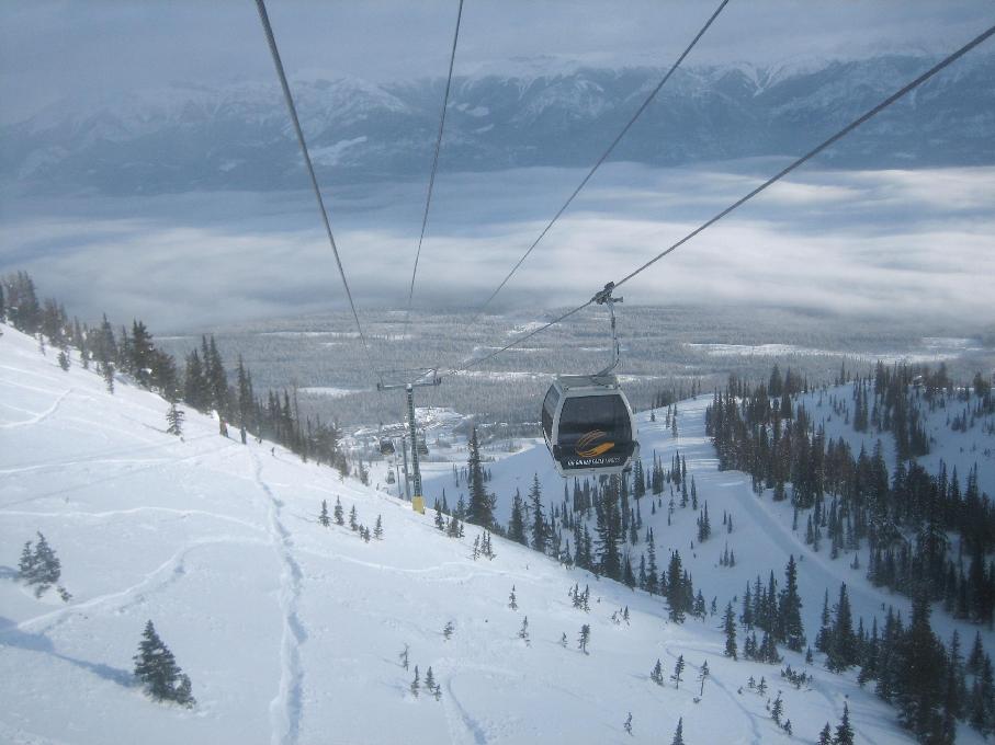 Kicking Horse - gondola.JPG